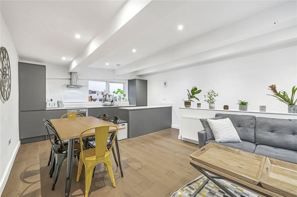 Property photo 1 of 9 Reception Room