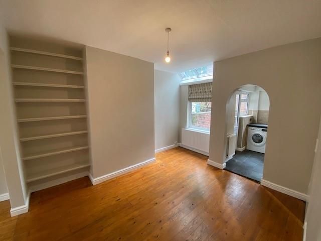 Property photo 3 of 20 Dining Area