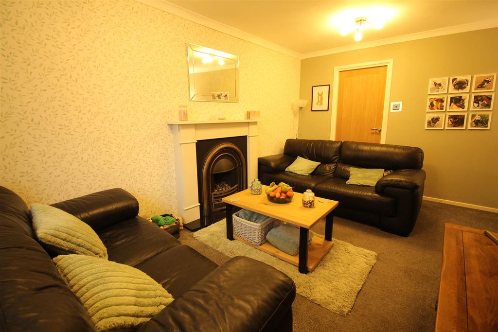 Property photo 2 of 15 Living Room