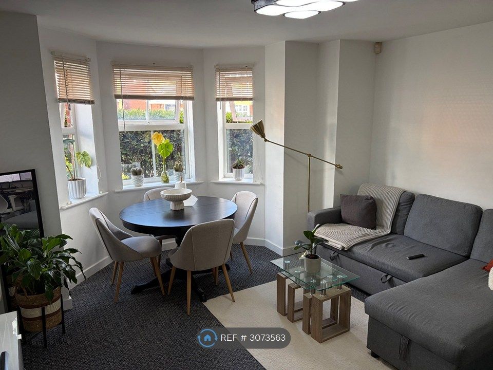 Property photo 3 of 5 Lounge