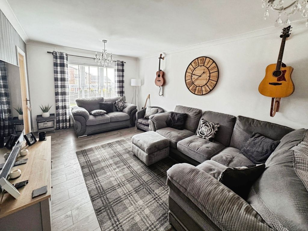 Property photo 3 of 26