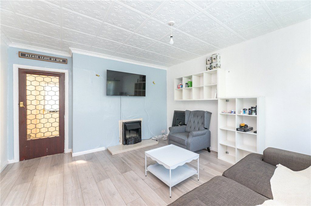 Property photo 2 of 21 Living Room