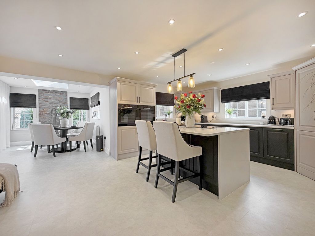 Property photo 3 of 50