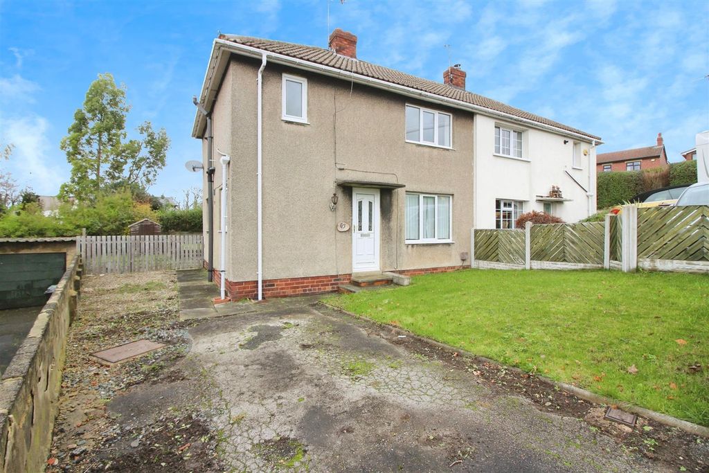 Property photo 1 of 18 Outside