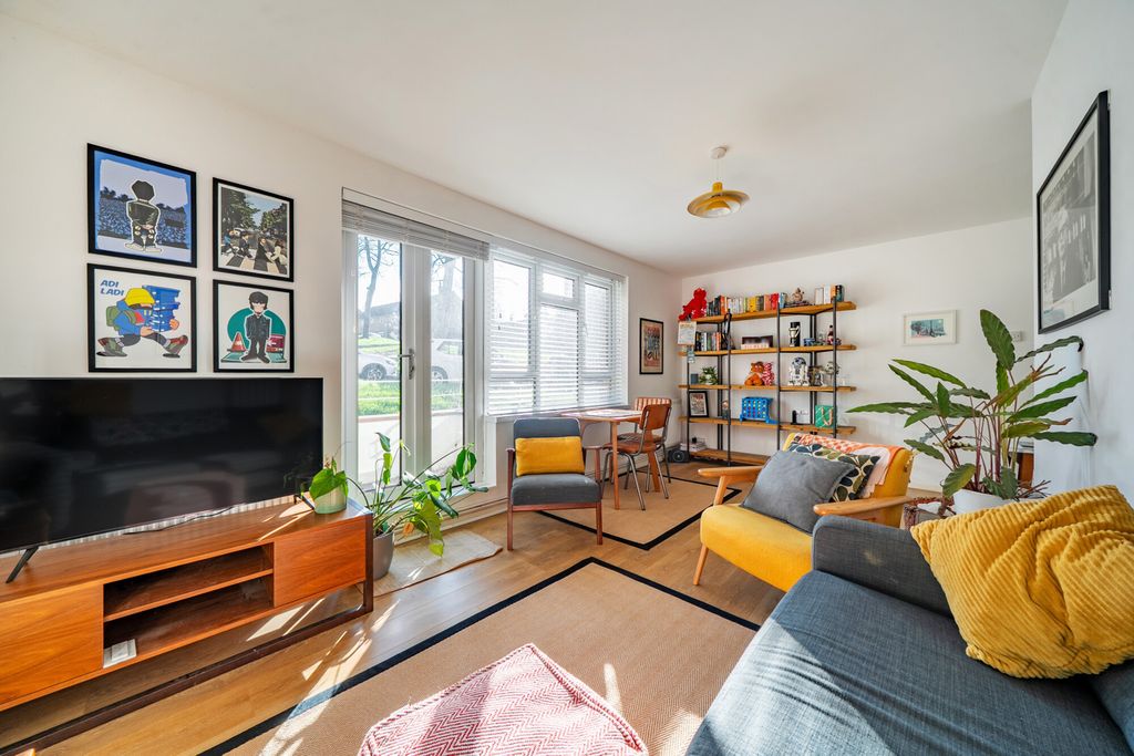 Property photo 1 of 19 1419814-10-69A719...