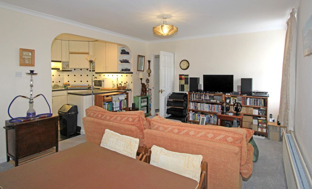 Property photo 3 of 9