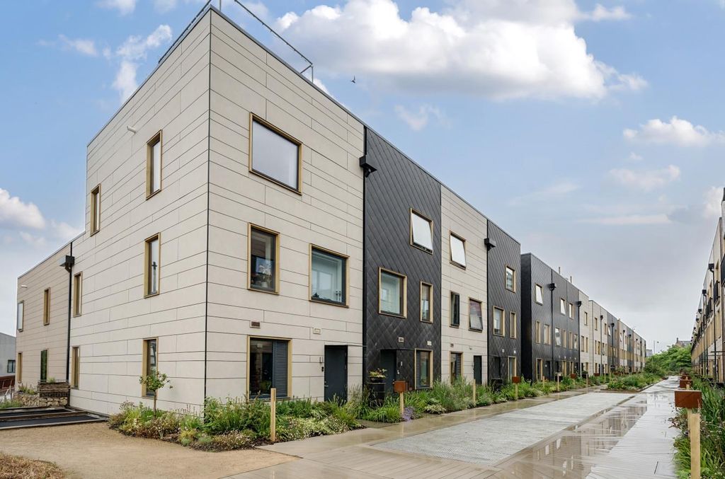 Property photo 2 of 15 995051 (1).Jpg