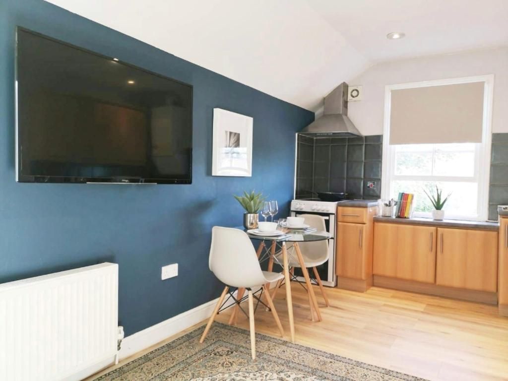 Property photo 3 of 6 Main