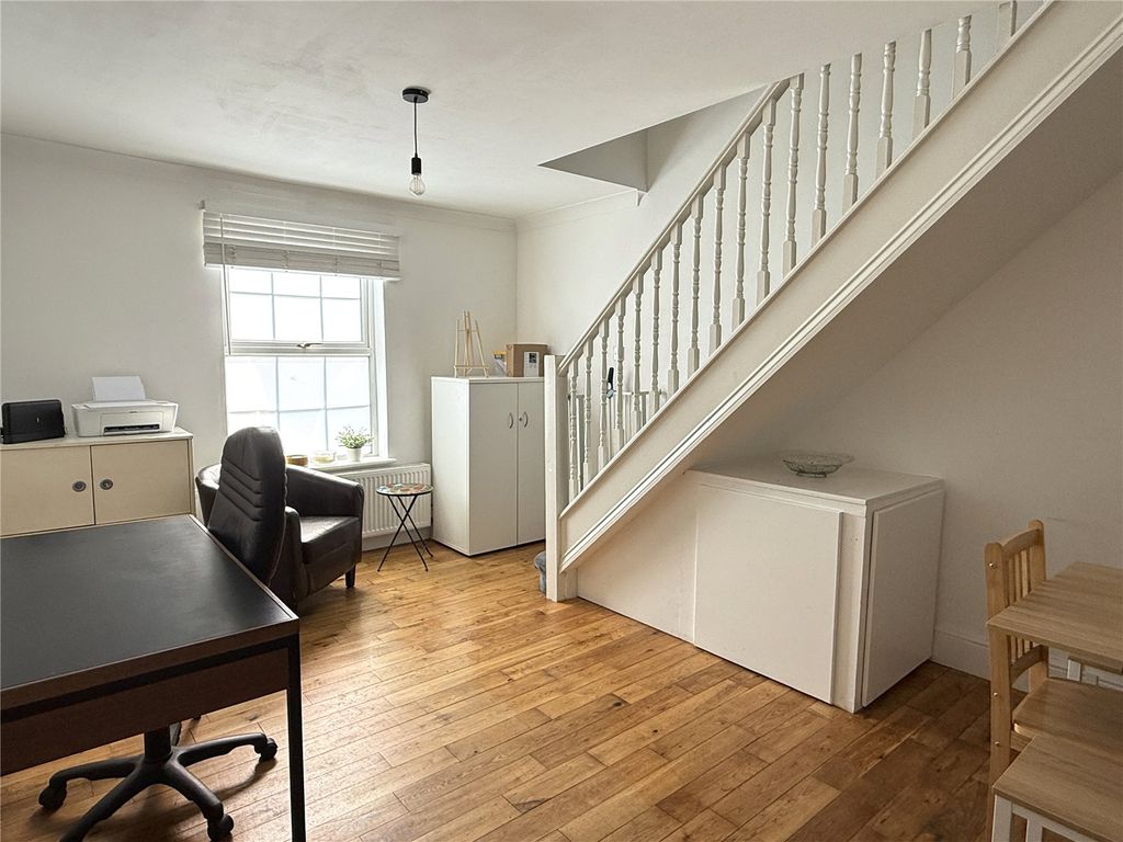 Property photo 2 of 16 Picture No. 09