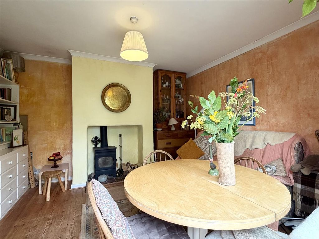 Property photo 3 of 40