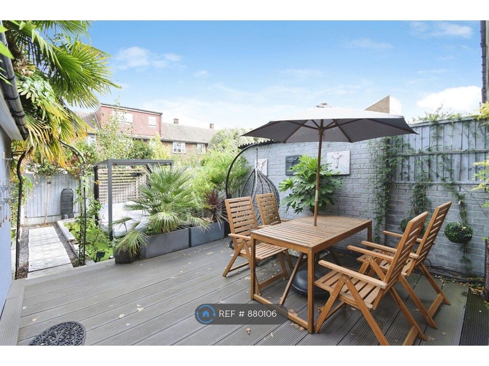 Property photo 1 of 17 Back Garden