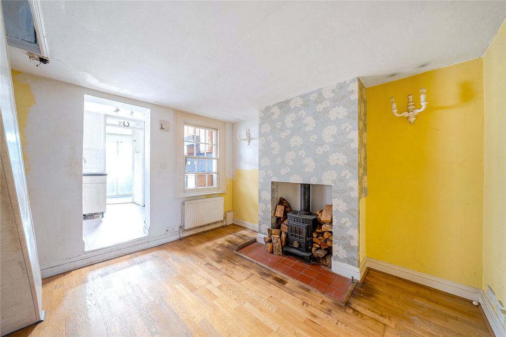 Property photo 3 of 20 Dining Room