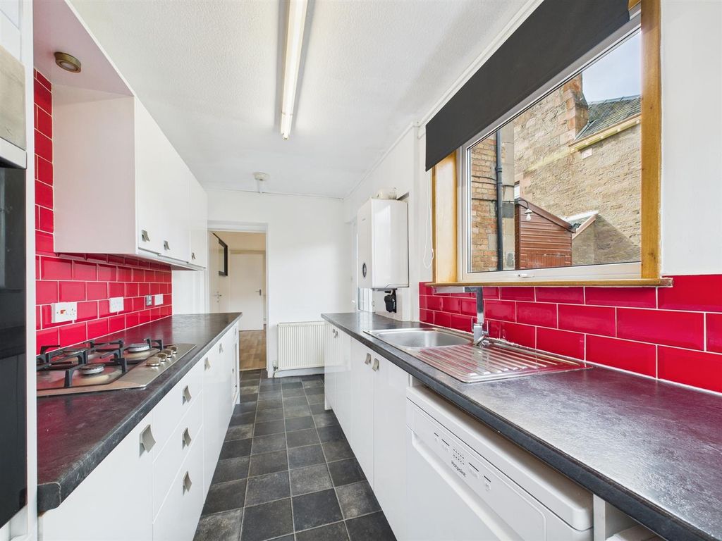 Property photo 3 of 16 Cam01486G0-Pr0866-Still002.Jpg