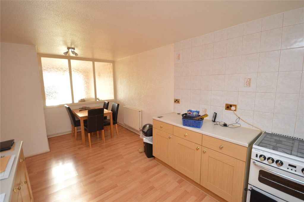 Property photo 3 of 10 Picture 3