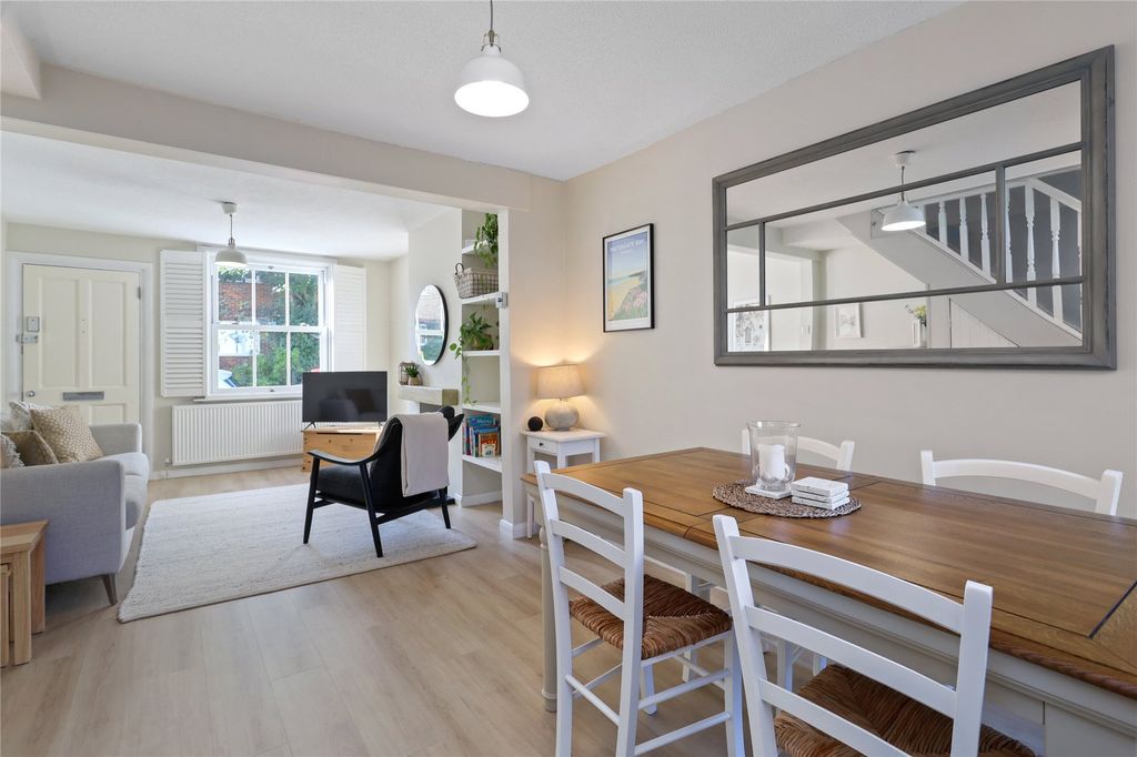 Property photo 3 of 10 Dining Room