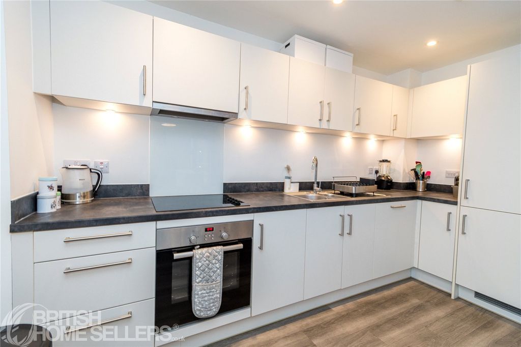 Property photo 2 of 14 Picture No. 34