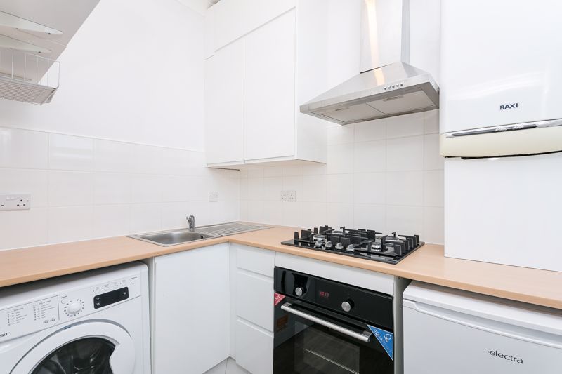 Property photo 2 of 6 Kitchen