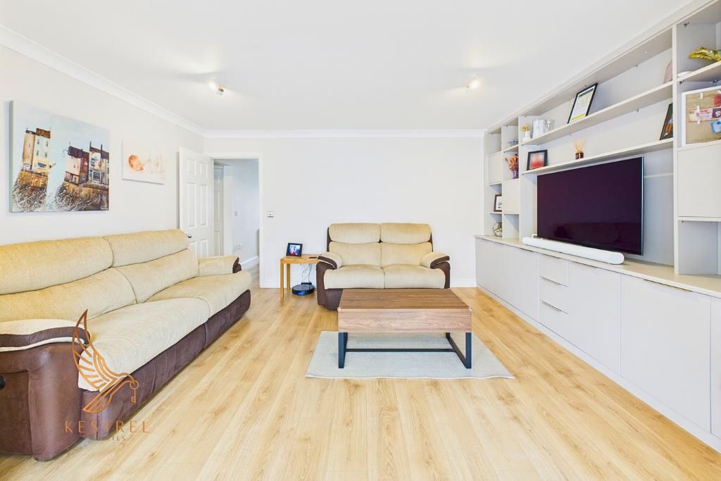 Property photo 3 of 23 27.Png