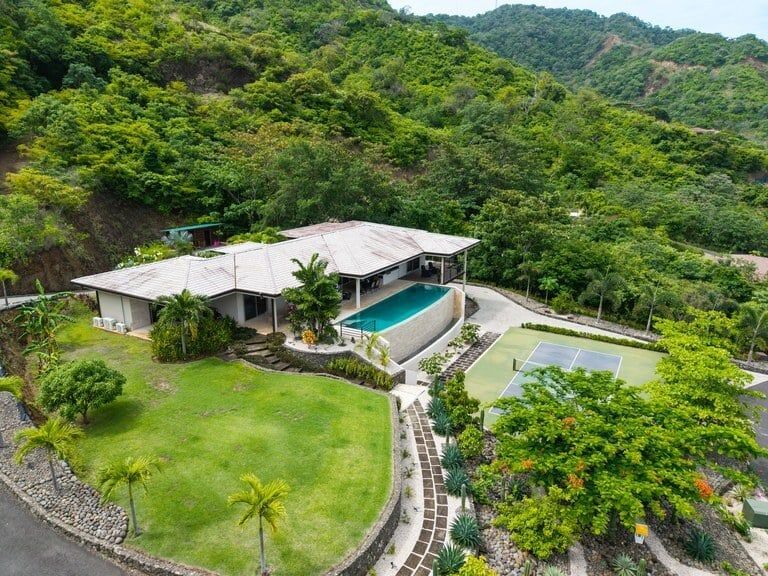 Property photo 1 of 50