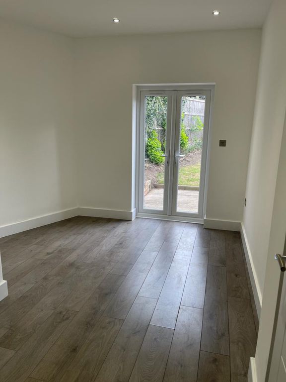 Property photo 2 of 11 Gallery
