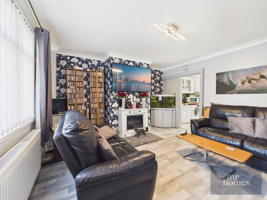 Property photo 3 of 24