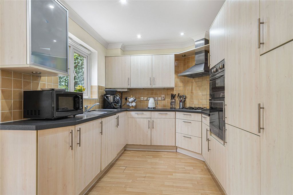 Property photo 3 of 13 Picture No. 11