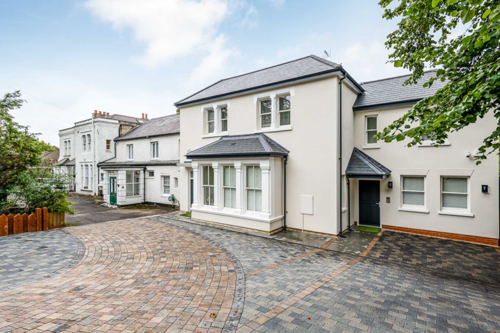 Property photo 1 of 31 Photo