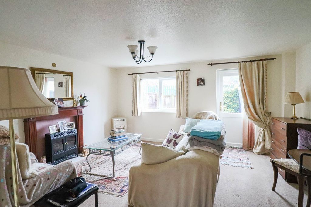 Property photo 2 of 16