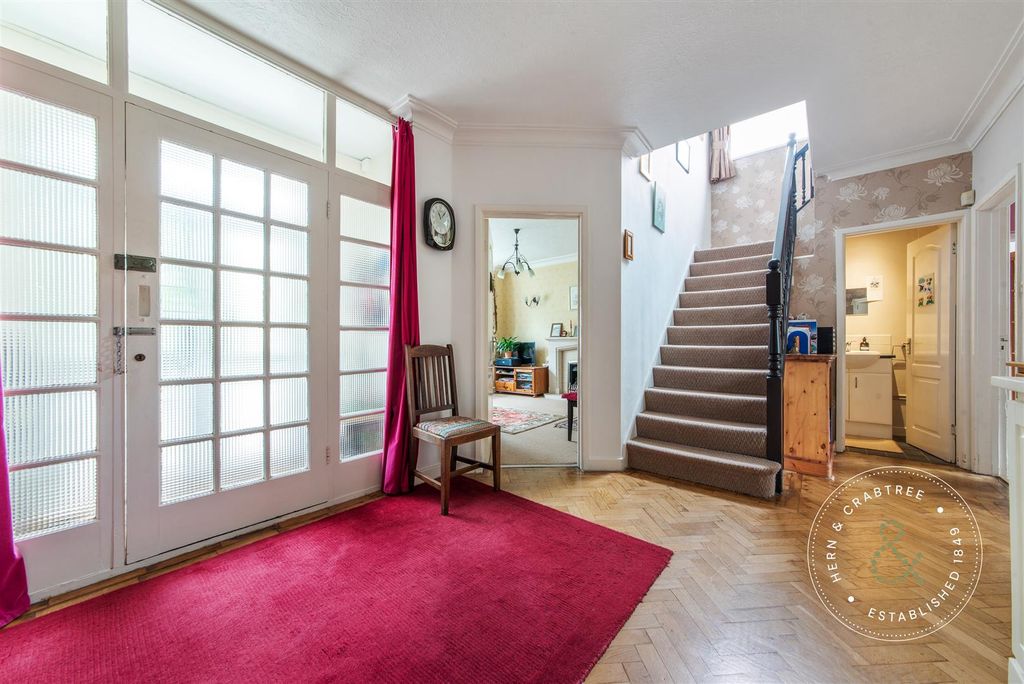 Property photo 2 of 36 Fairwater-Road-11.Jpg
