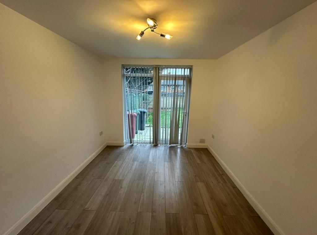 Property photo 3 of 13 Reception