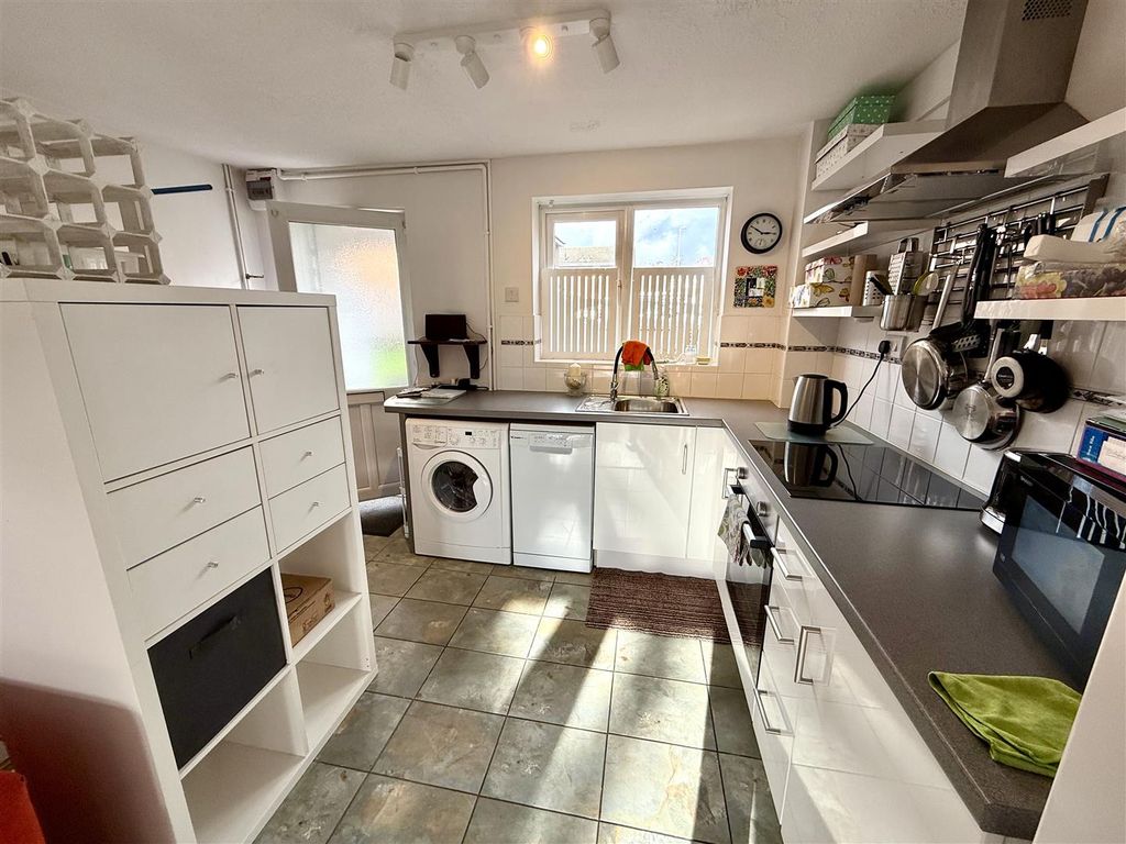 Property photo 3 of 15 Another Kitchen Aspect