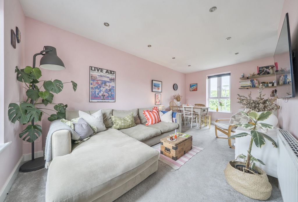 Property photo 2 of 12 1470131-13-6A2306...
