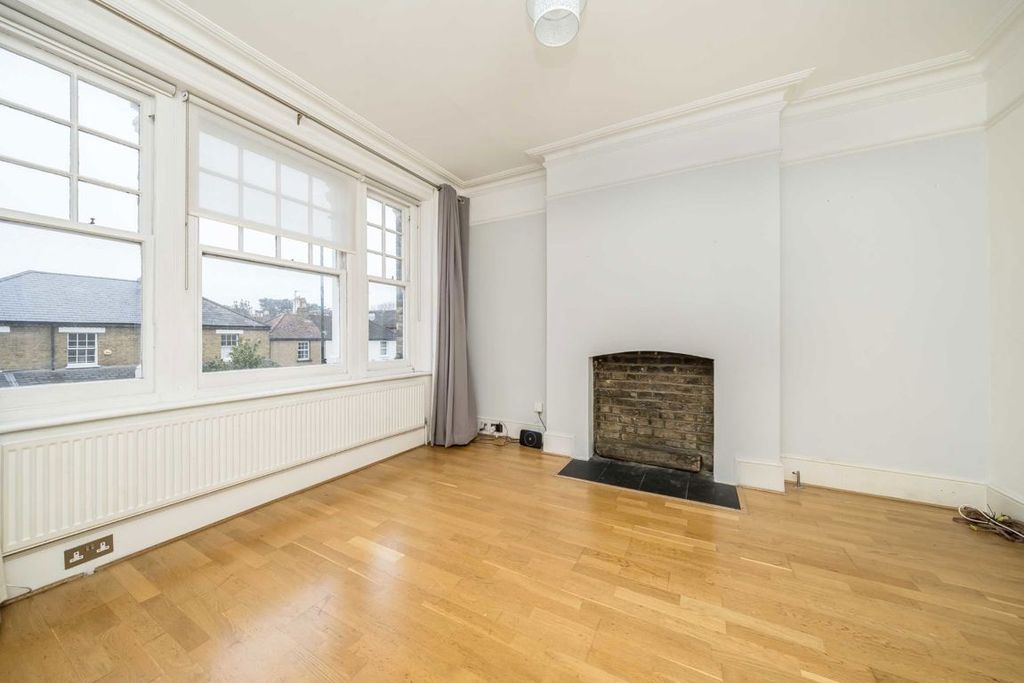 Property photo 2 of 6