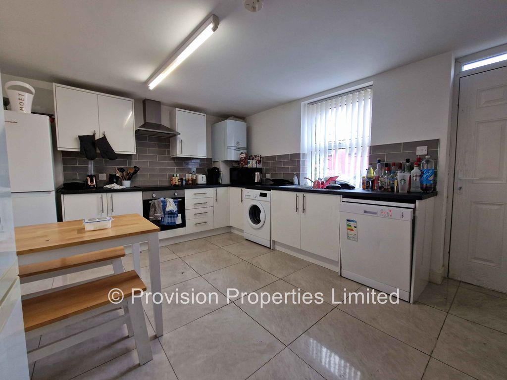 Property photo 1 of 10 Photo