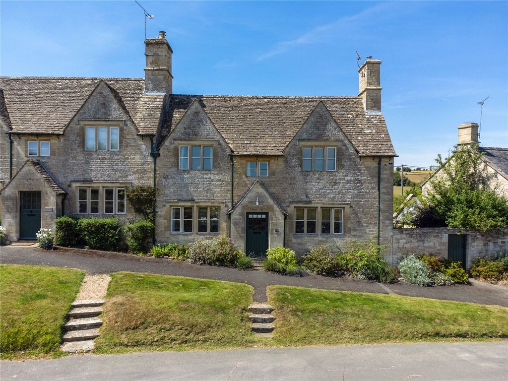 Property photo 1 of 25 13 Windrush