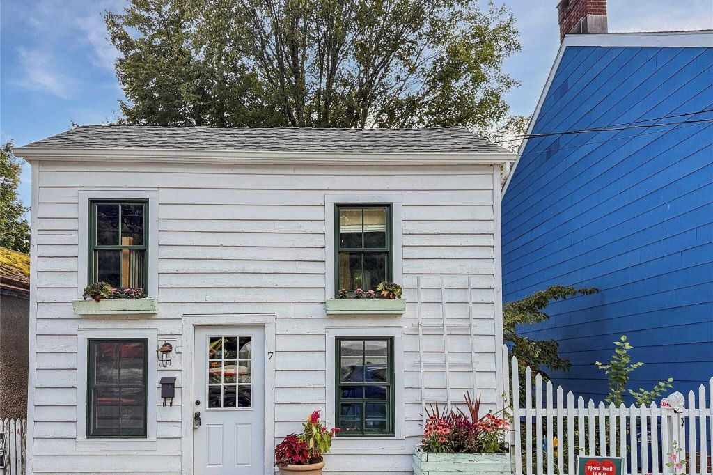 Property photo 1 of 22