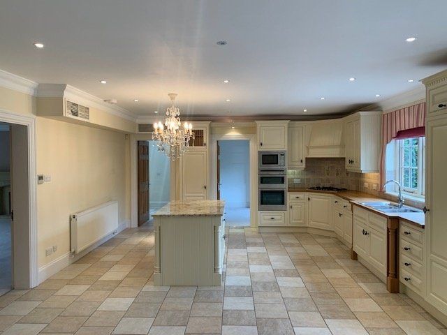 Property photo 2 of 16 Kitchen/B'fast Room