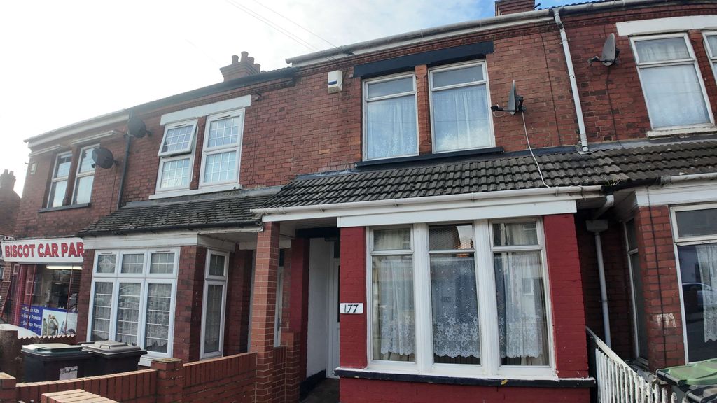 Property photo 1 of 19 Large, Refurbished 3 Bed 2 Bath Terraced House With Driveway Parking Located On Biscot Road!