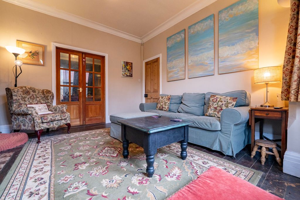 Property photo 3 of 24