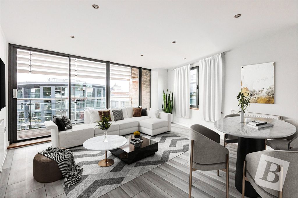 Property photo 2 of 30 Picture No. 31