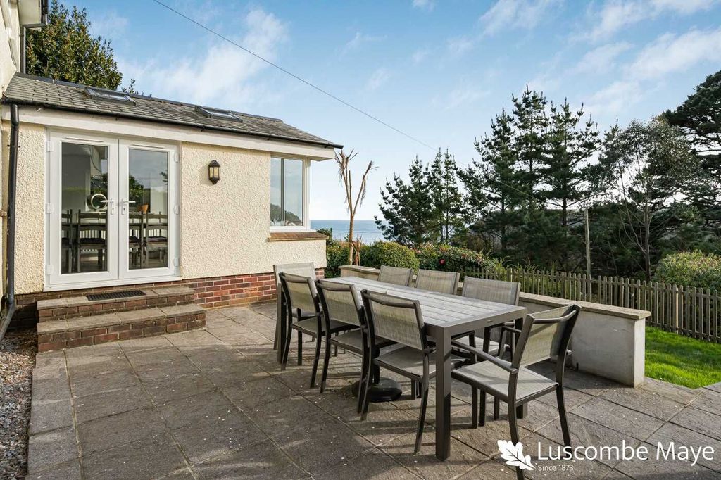 Property photo 3 of 32