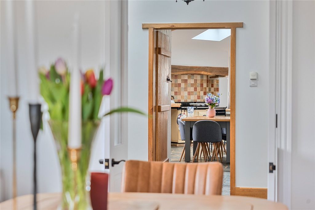 Property photo 3 of 5 Kitchen/Dining