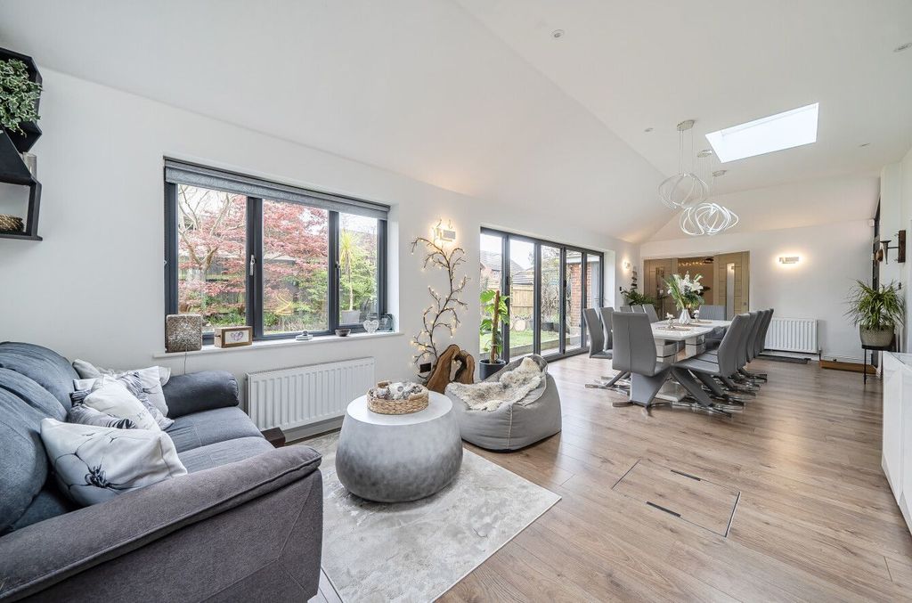 Property photo 3 of 17