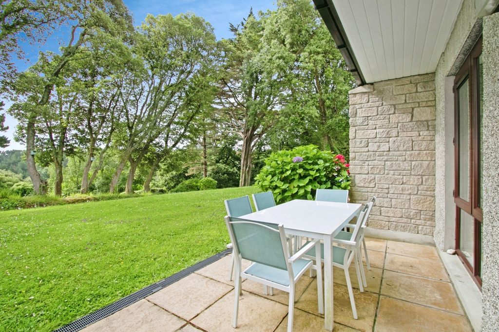 Property photo 2 of 17 Photo