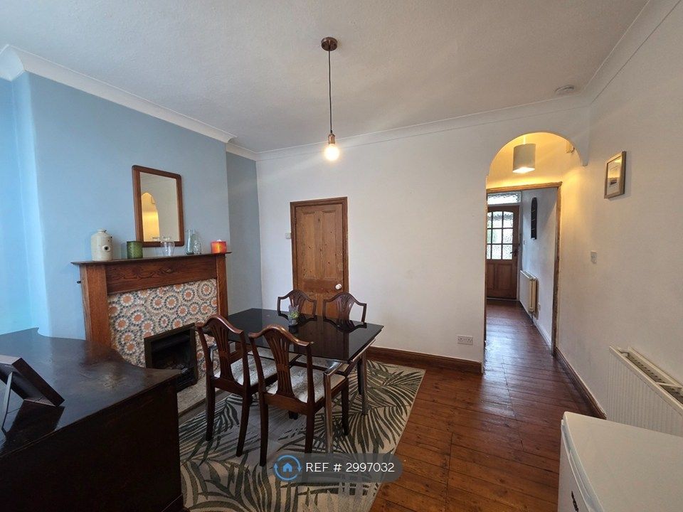 Property photo 2 of 29