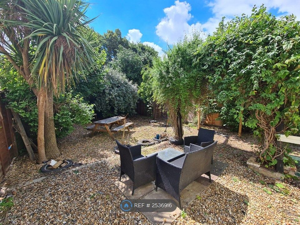 Property photo 3 of 8