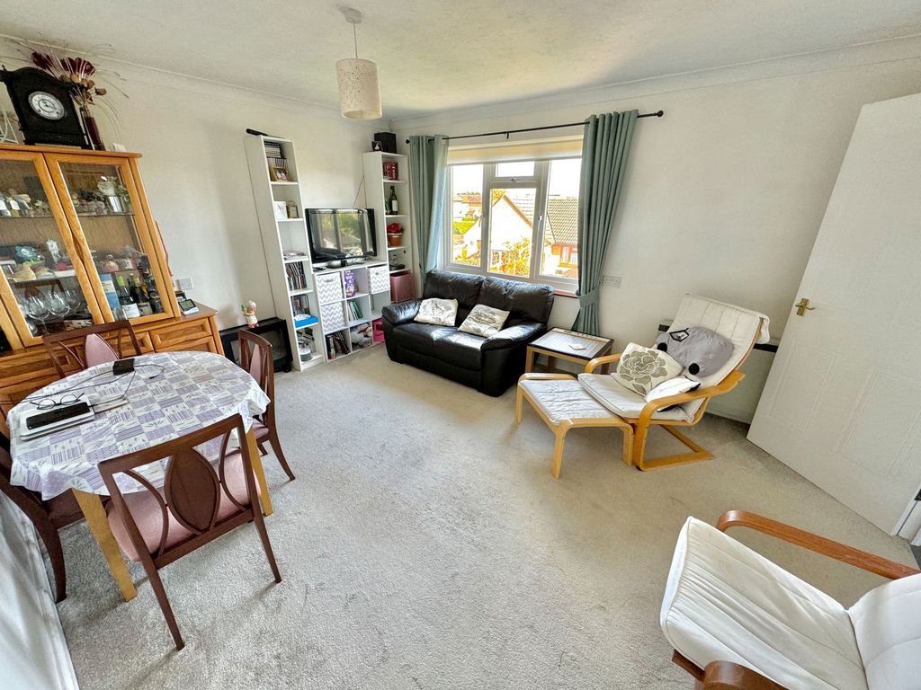 Property photo 3 of 8