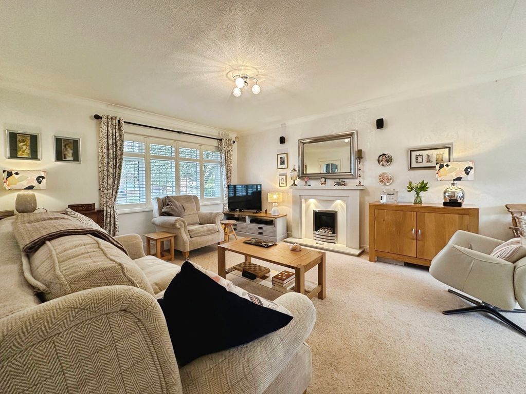 Property photo 3 of 36