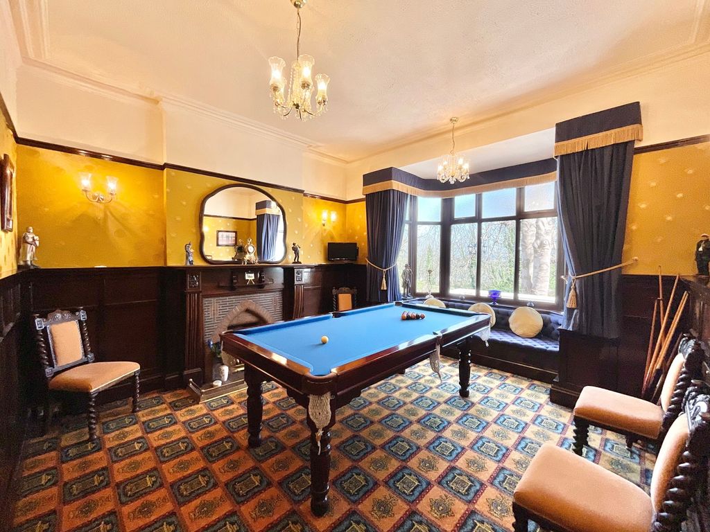 Property photo 2 of 37