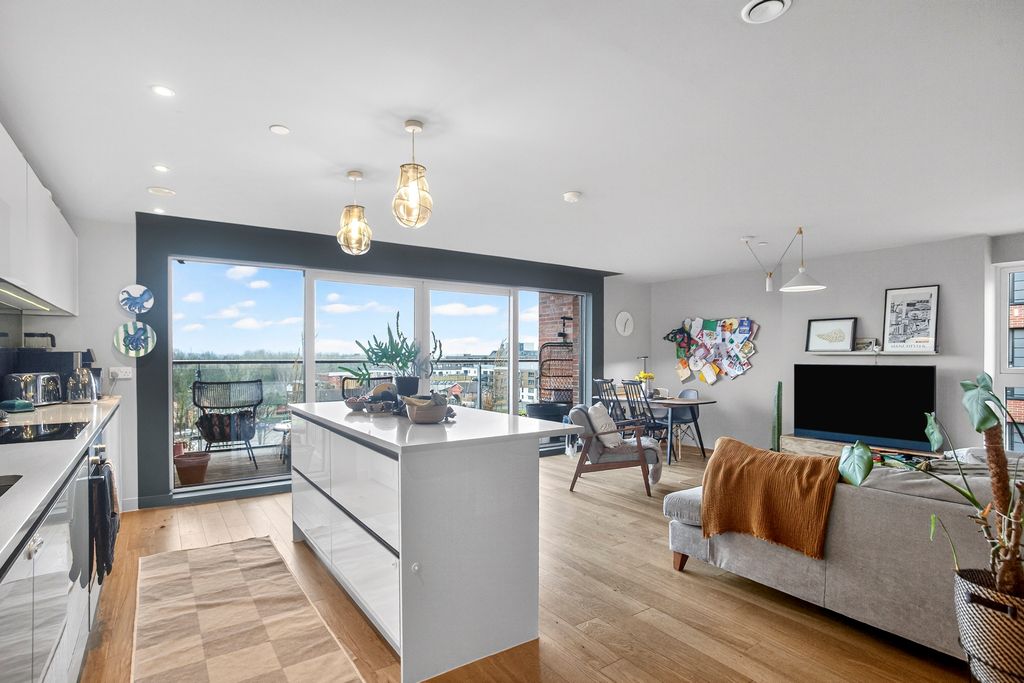 Property photo 1 of 27 Open Plan Living